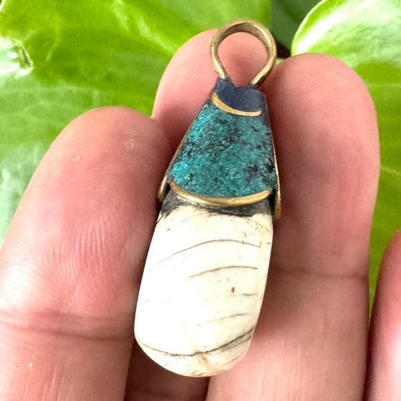 Vintage & unique ethnic tibetan tribal amulet yak bone inlay pendant handmade15g - Picture 4 of 7